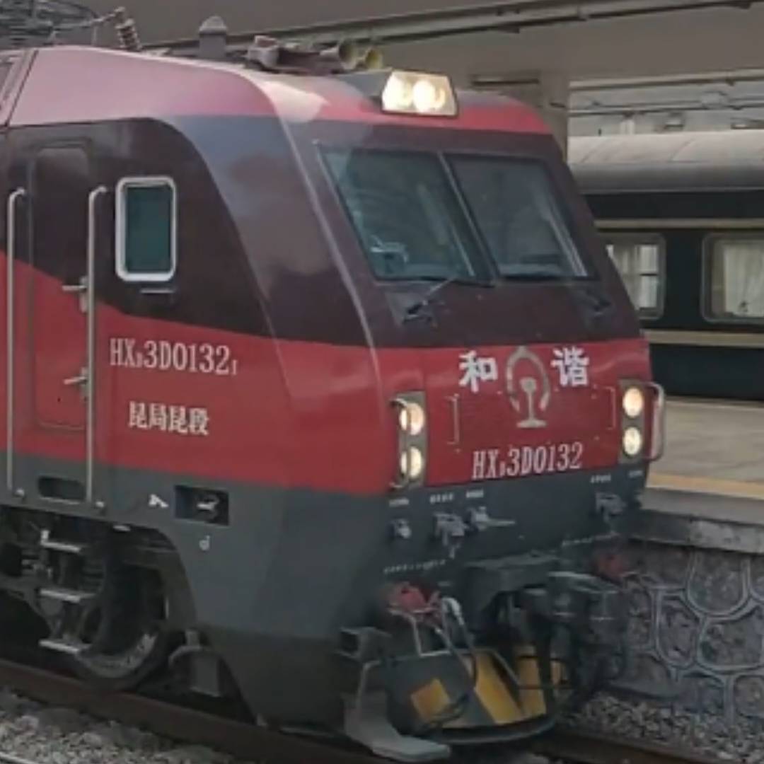 TV(昆楚大上的HXD3D)